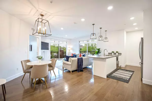 Ann Arbor, MI 48103,218 W Kingsley Street #507