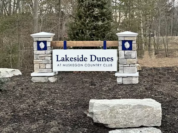 Muskegon, MI 49441,2880 Duneside Trail #13
