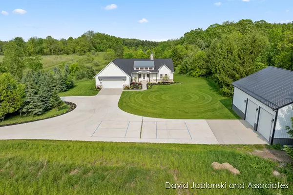 Alto, MI 49302,9410 Sanborn SE Avenue