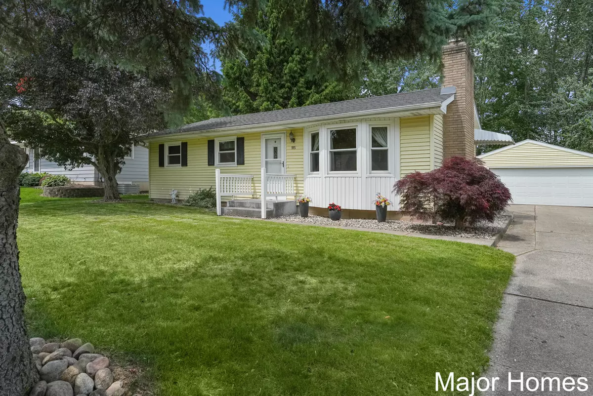 Walker, MI 49544,915 Coventry NW Drive