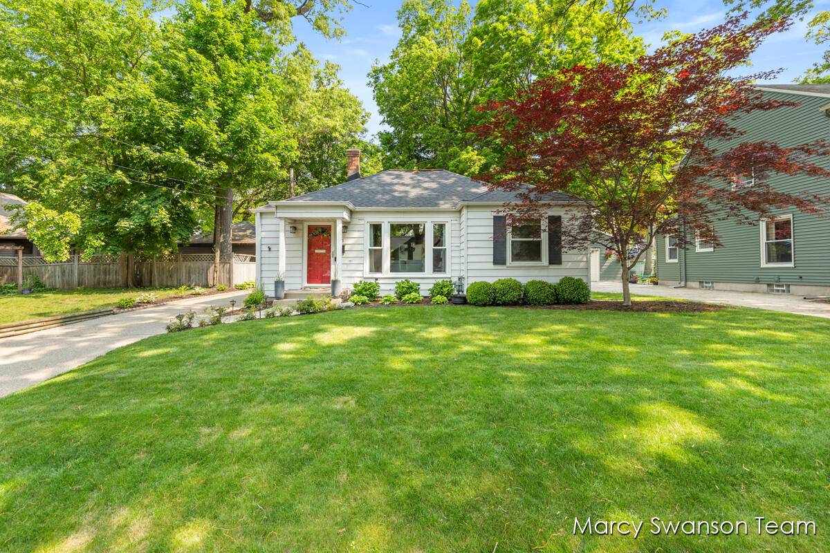 815 Reynard SE Street, Grand Rapids, MI 49507
