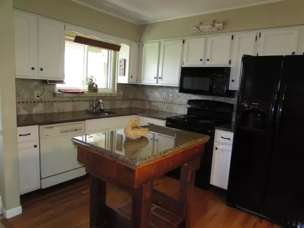 South Lyon, MI 48178,9920 Cambridge Court
