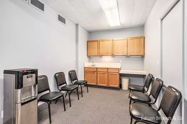 Grand Rapids, MI 49505,545 Cheshire NE Drive