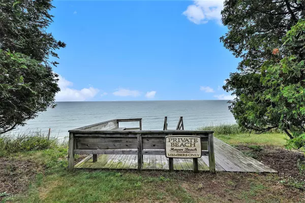 West Olive, MI 49460,6607 Timber Cove