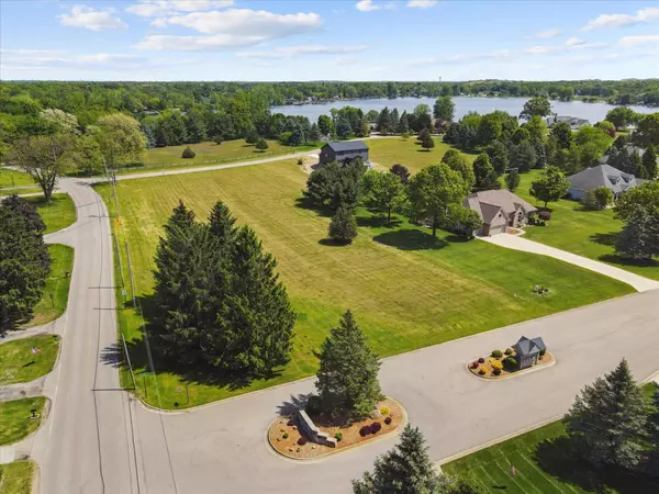 Jackson, MI 49203,6000 Riverview Drive #17
