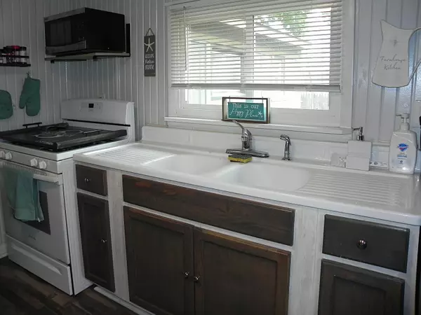 Colon, MI 49040,31908 Decker Road