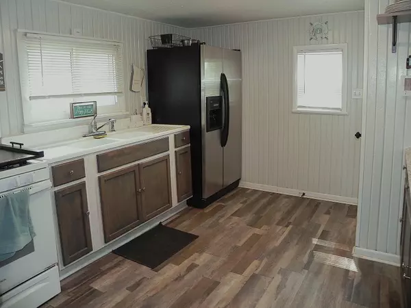 Colon, MI 49040,31908 Decker Road