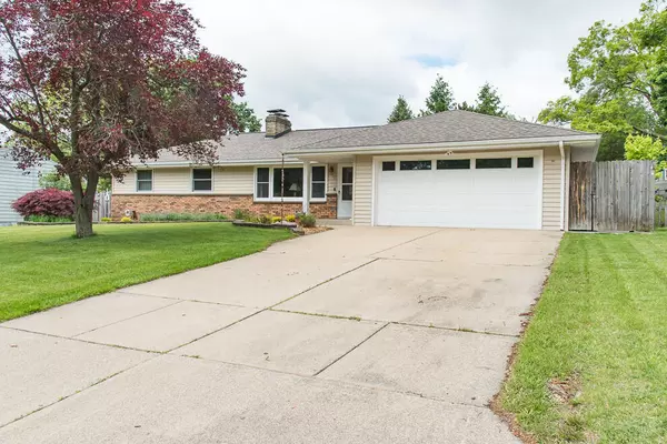 5038 Old Colony Road, Portage, MI 49024
