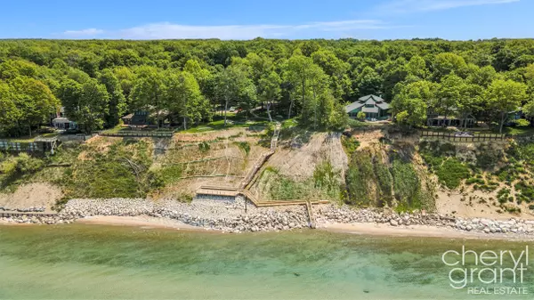 South Haven, MI 49090,1228 Creekwood Drive