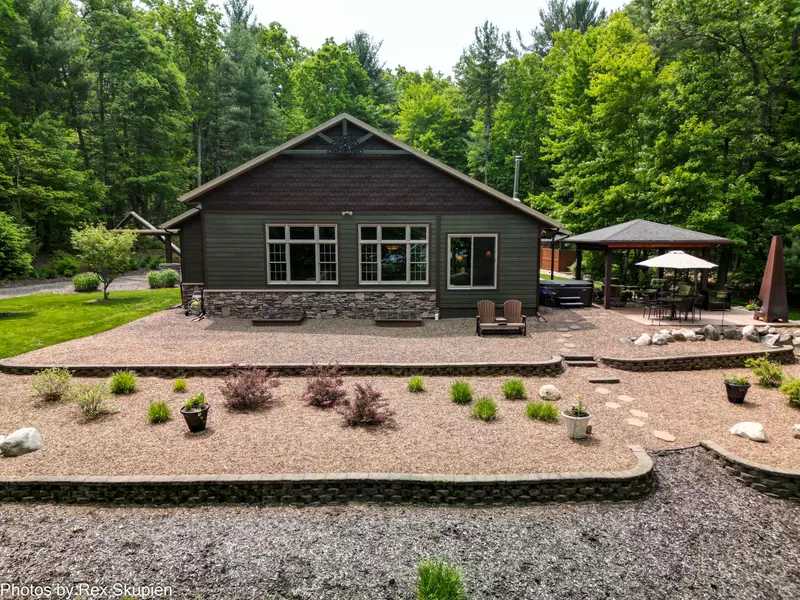 6838 E Michillinda Road, Twin Lake, MI 49457