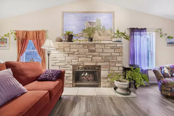 Benzonia, MI 49616,8530 Homestead Rd