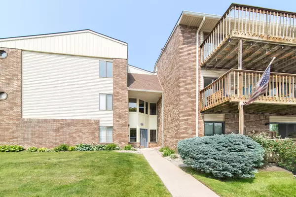 Walled Lake, MI 48390,855 S Pontiac Trail #A305
