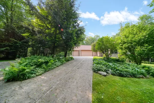 Jackson, MI 49201,5555 Firethorne Dr. Drive