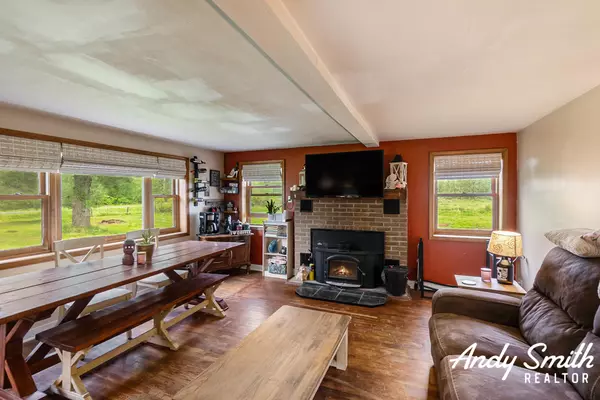 Farwell, MI 48622,9386 N Vandecar Road