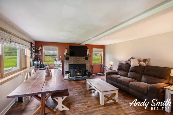 Farwell, MI 48622,9386 N Vandecar Road