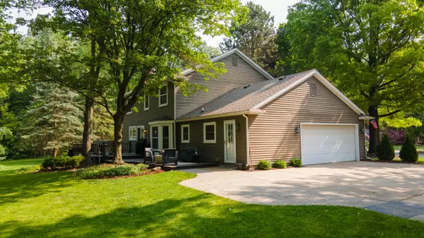 Plymouth, MI 48170,48065 Basswood Court