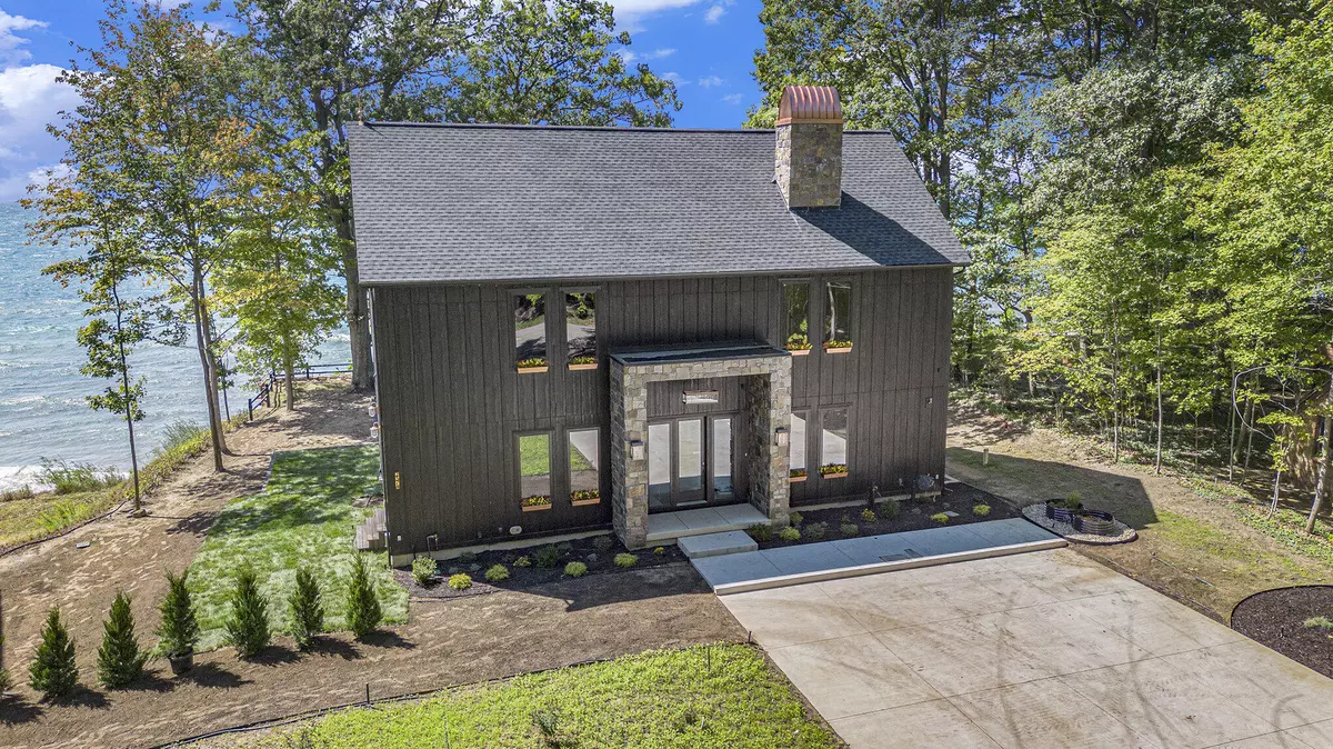Fennville, MI 49408,2578 Lakeshore Drive
