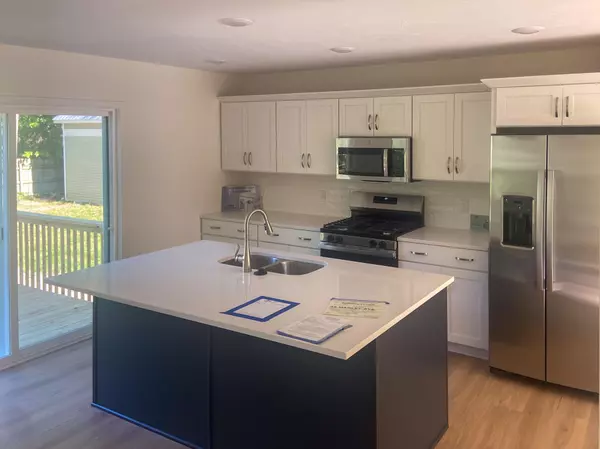 Holland, MI 49424,45 Manley Avenue