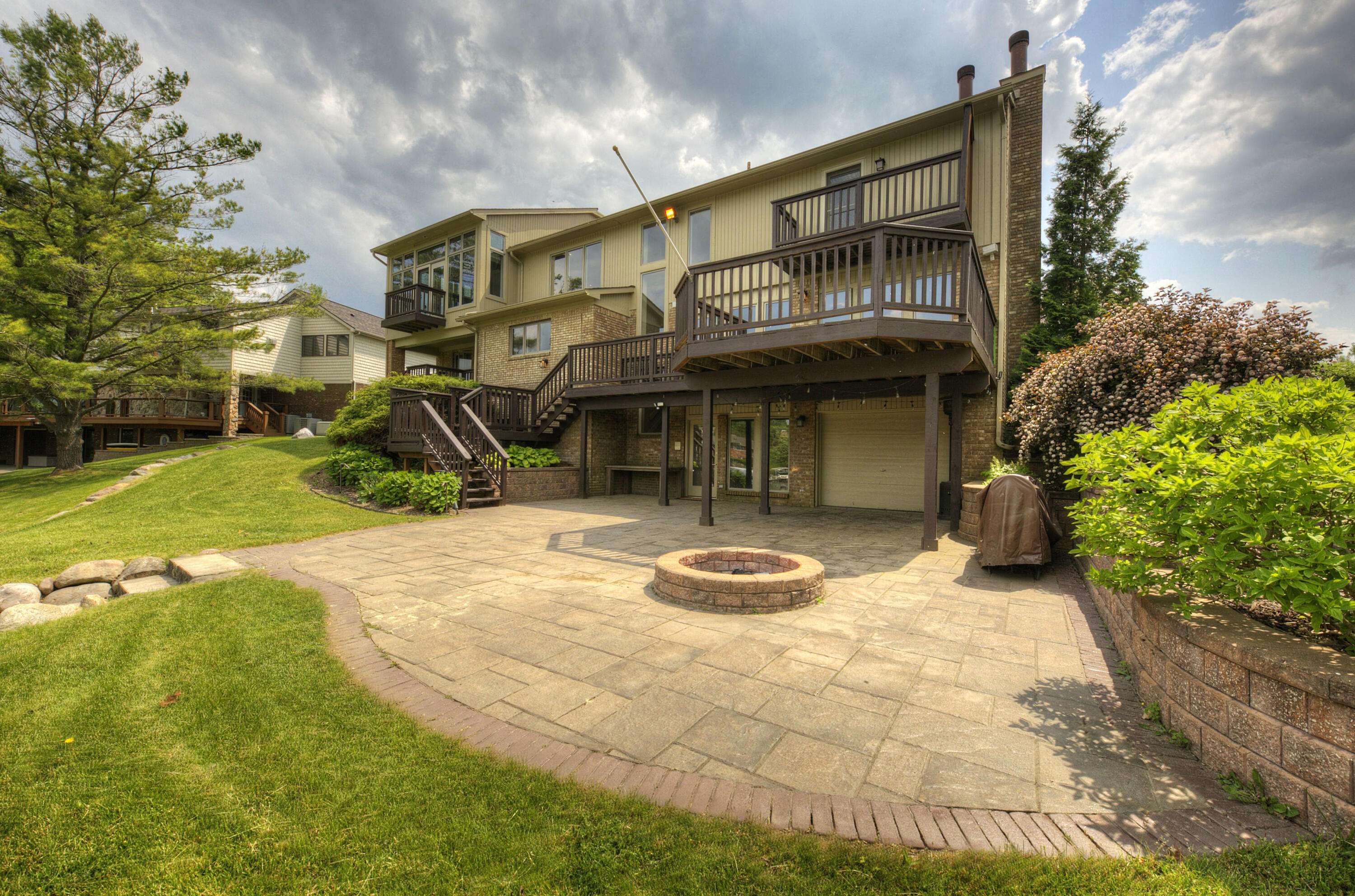 Clarkston, MI 48348,8453 Harbortowne Drive