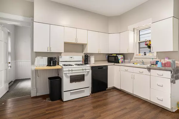 Kalamazoo, MI 49008,1018 Oak Street