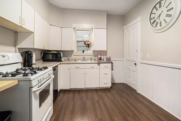 Kalamazoo, MI 49008,1018 Oak Street