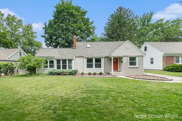 2125 Englewood SE Drive, Grand Rapids, MI 49506