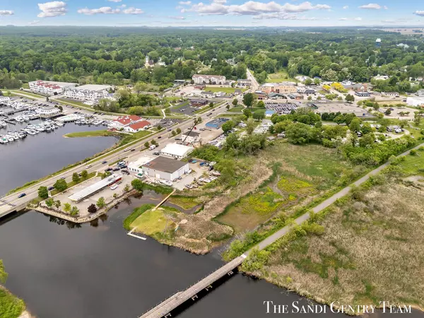 Montague, MI 49437,5106 Onsikamme Street