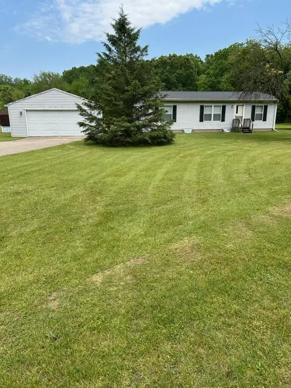 50091 N M-40 Highway, Paw Paw, MI 49079
