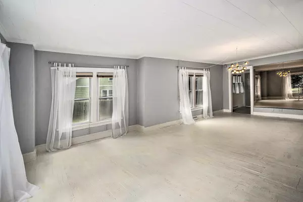 Ludington, MI 49431,919 Lawndale Street