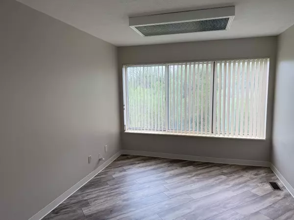 Portage, MI 49002,5930 Lovers Lane #1B