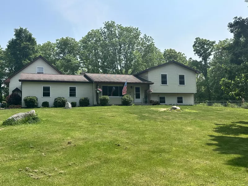 11199 Edgewood Road, Bellevue, MI 49021