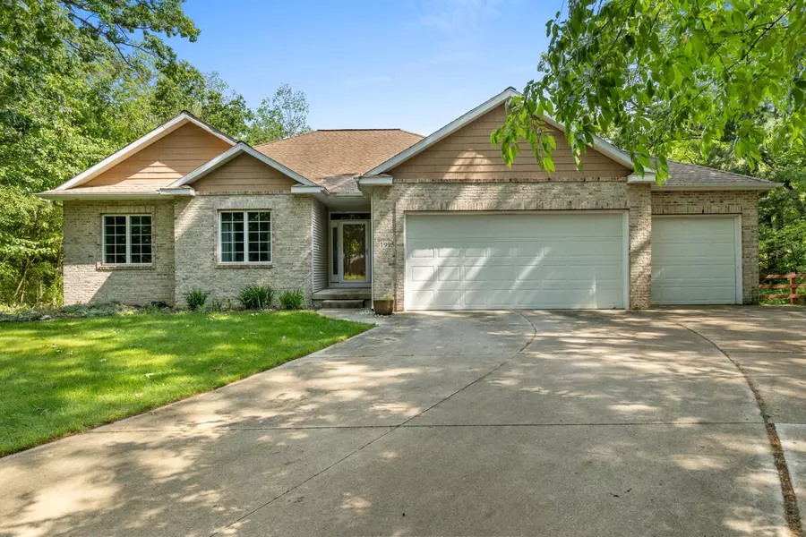 1995 Shining Tree NE Drive, Belmont, MI 49306