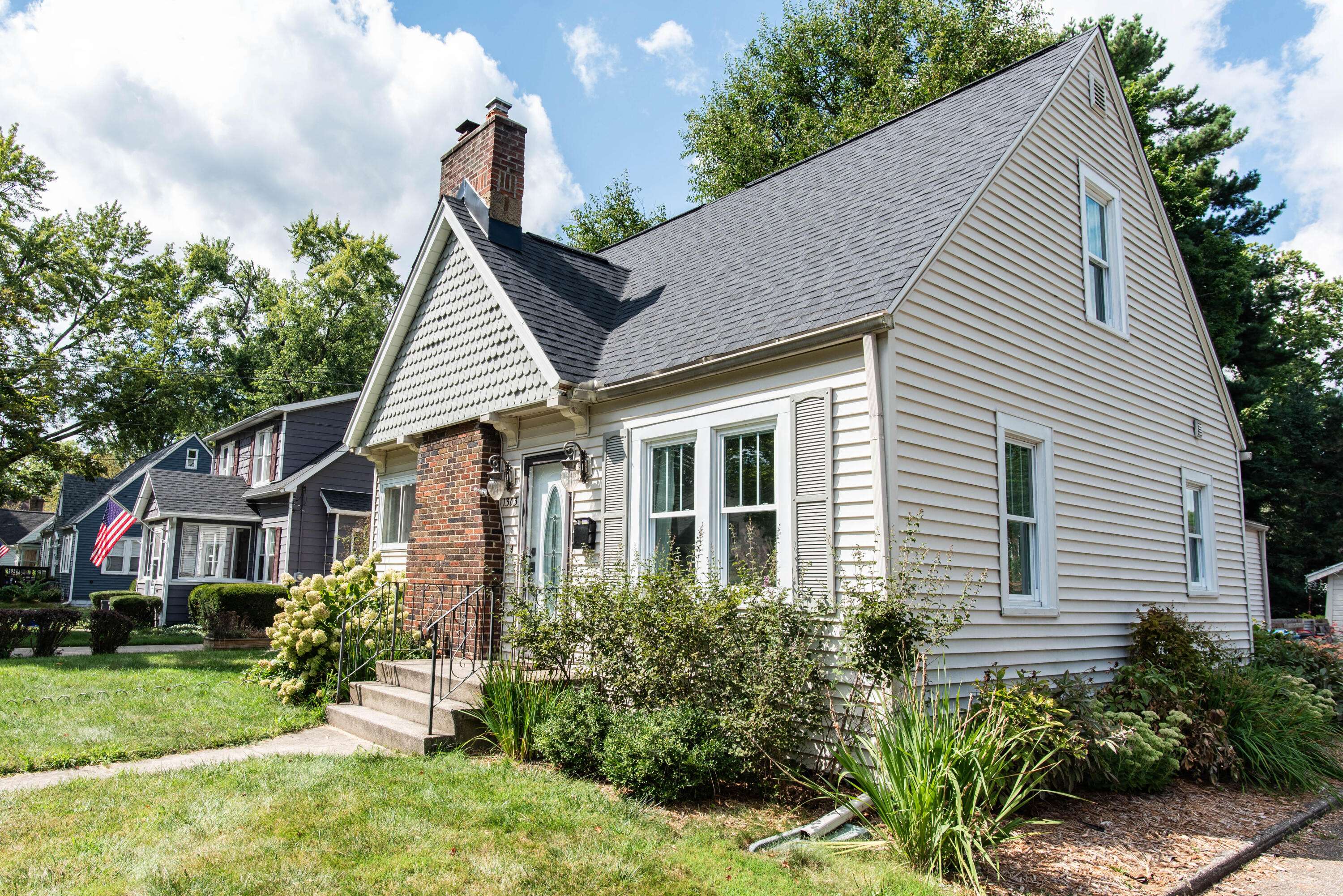 Kalamazoo, MI 49001,1303 Homecrest Avenue