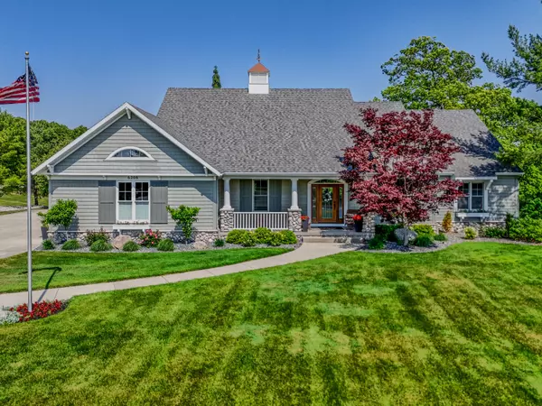 6208 Boulder Ridge Dr NE NE Drive, Belmont, MI 49306