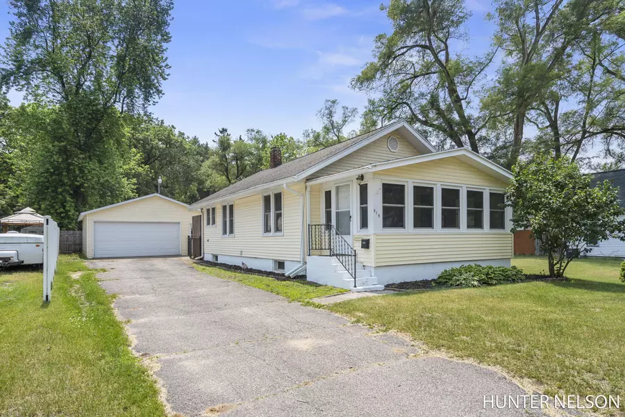 515 W Montcalm Street, Greenville, MI 48838