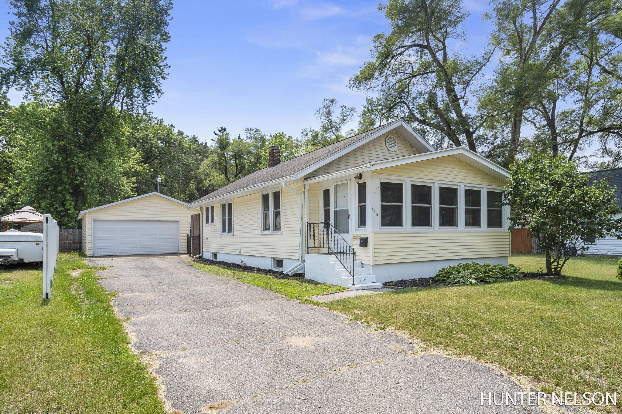 515 W Montcalm Street, Greenville, MI 48838