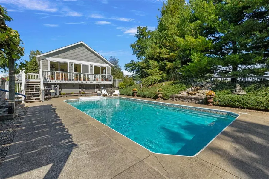 19196 Cleveland Avenue, Galien, MI 49113