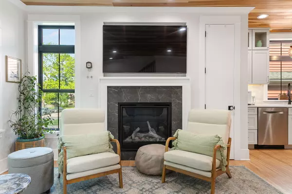 Grand Haven, MI 49417,227 Howard Avenue