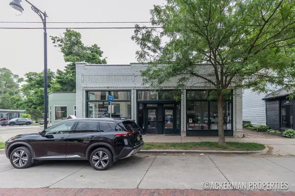 Grand Rapids, MI 49506,1052 Wealthy SE Street