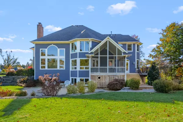 Kalamazoo, MI 49009,5284 Green Pine Lane