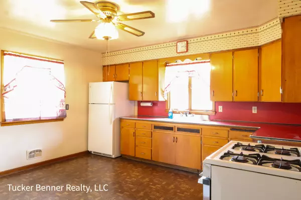 Muskegon, MI 49442,709 Catherine Avenue