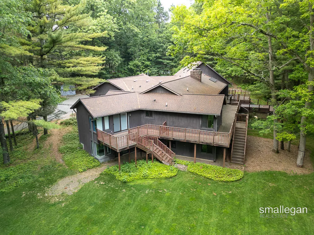 Ada, MI 49301,550 Greentree NE Lane