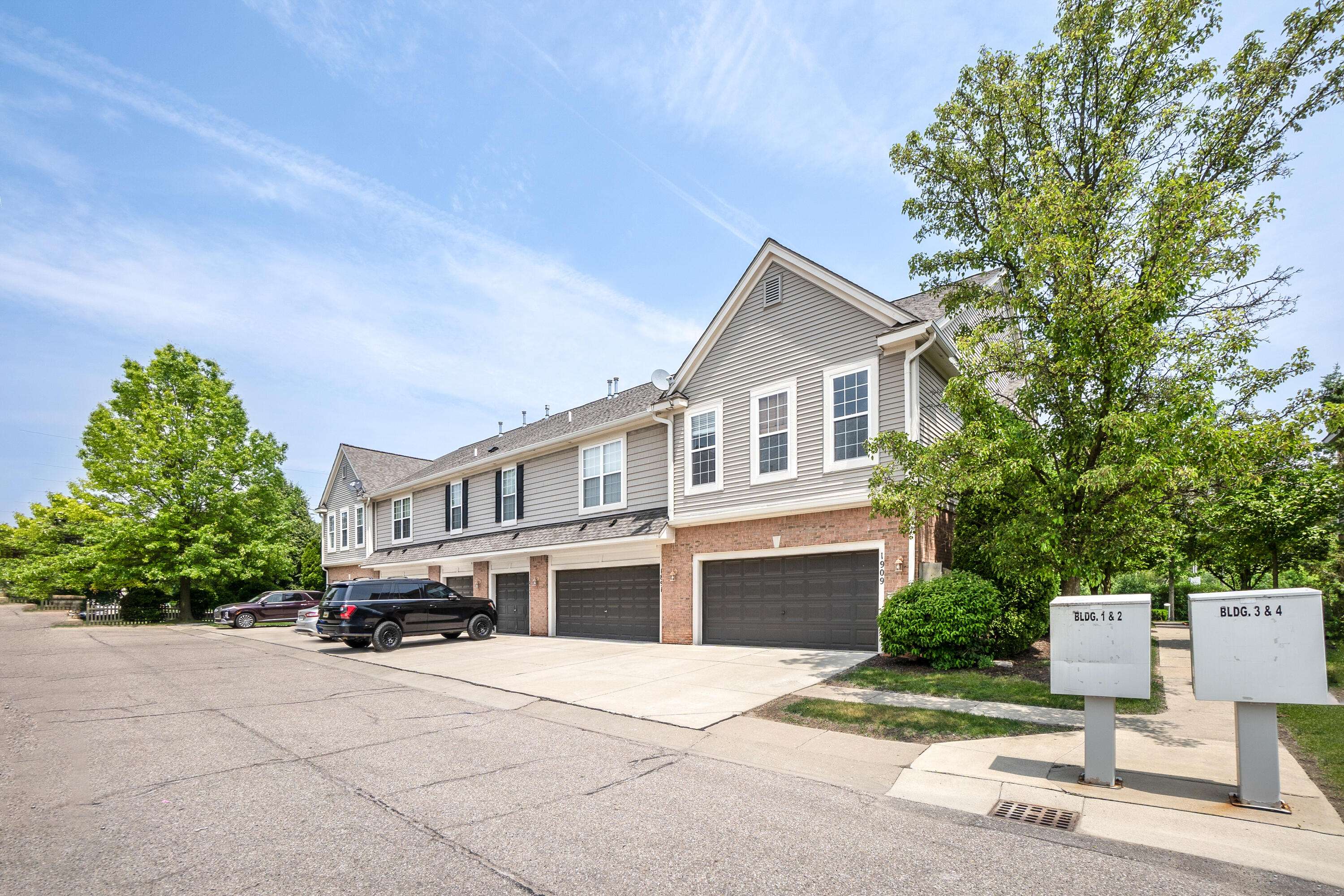 1891 Knollwood Drive #2, Canton, MI 48188