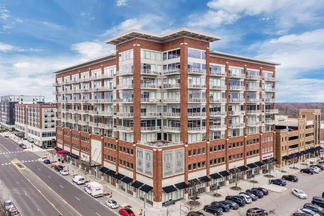 350 N Main Street #701, Royal Oak, MI 48067