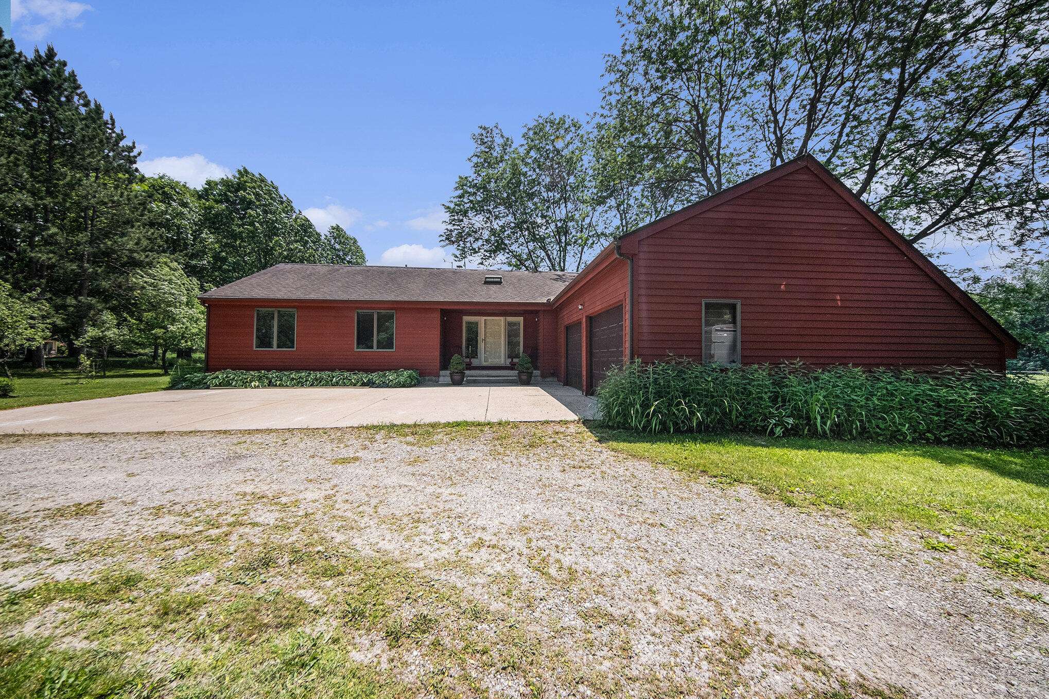 Ann Arbor, MI 48103,7385 Macomber Court