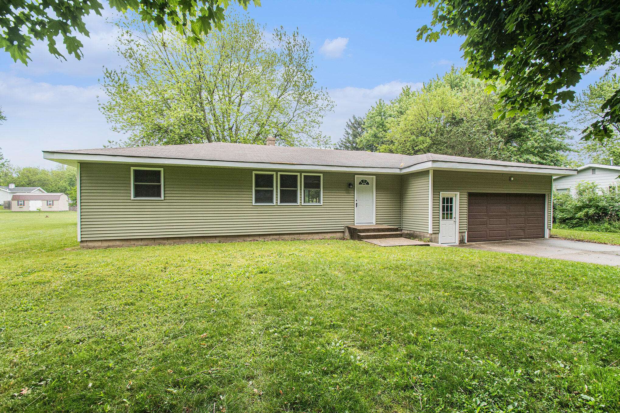 Benton Harbor, MI 49022,941 Closson Drive
