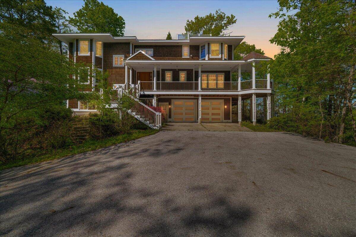4679 Forest Ridge Drive, Holland, MI 49423