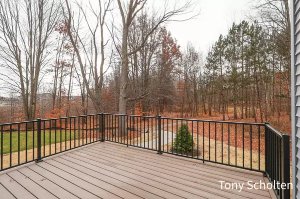 Hudsonville, MI 49426,5094 Blendon Woods Drive #4