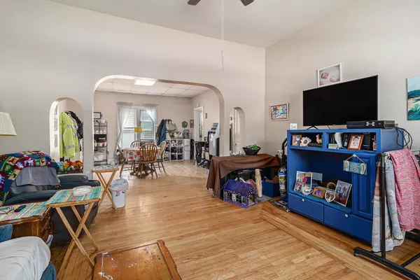 Ludington, MI 49431,724 E Ludington Avenue