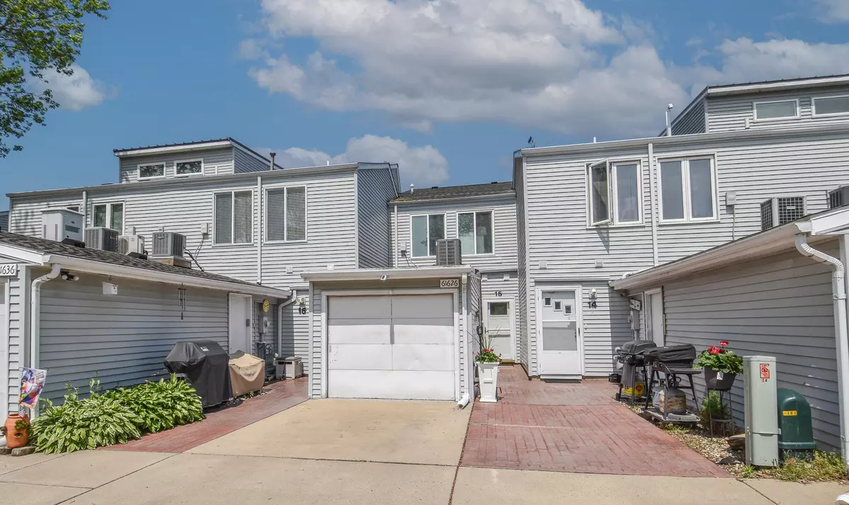 Cassopolis, MI 49031,61626 Colony Bay Drive #15